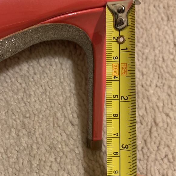 Rene Caovilla “Barbie” Pink Patent Pumps w/diamond-effect soles & edged liner - Picture 7 of 9